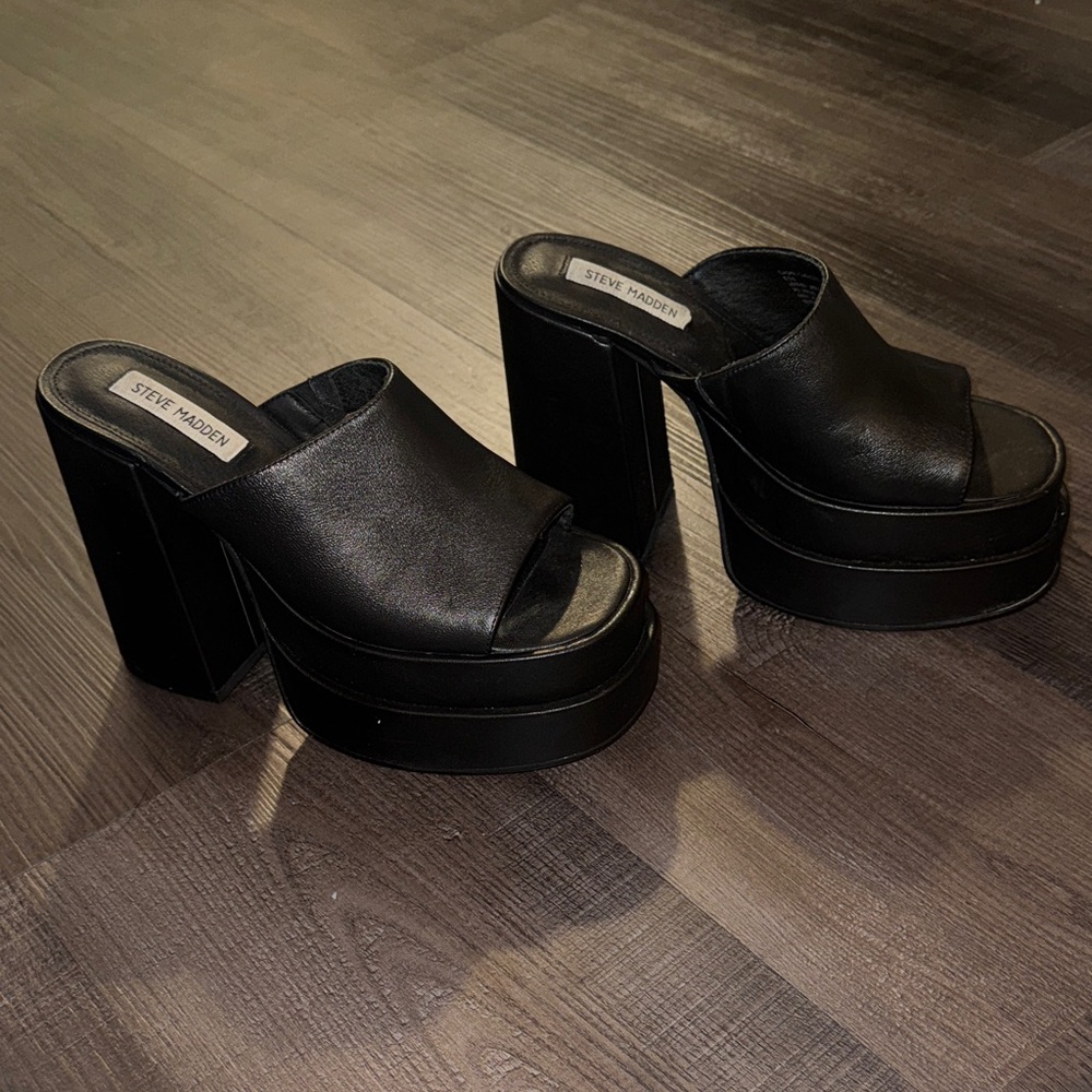Steve Madden Black Leather Platform Slide Heels